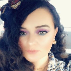 Meet your Posher, Lorena